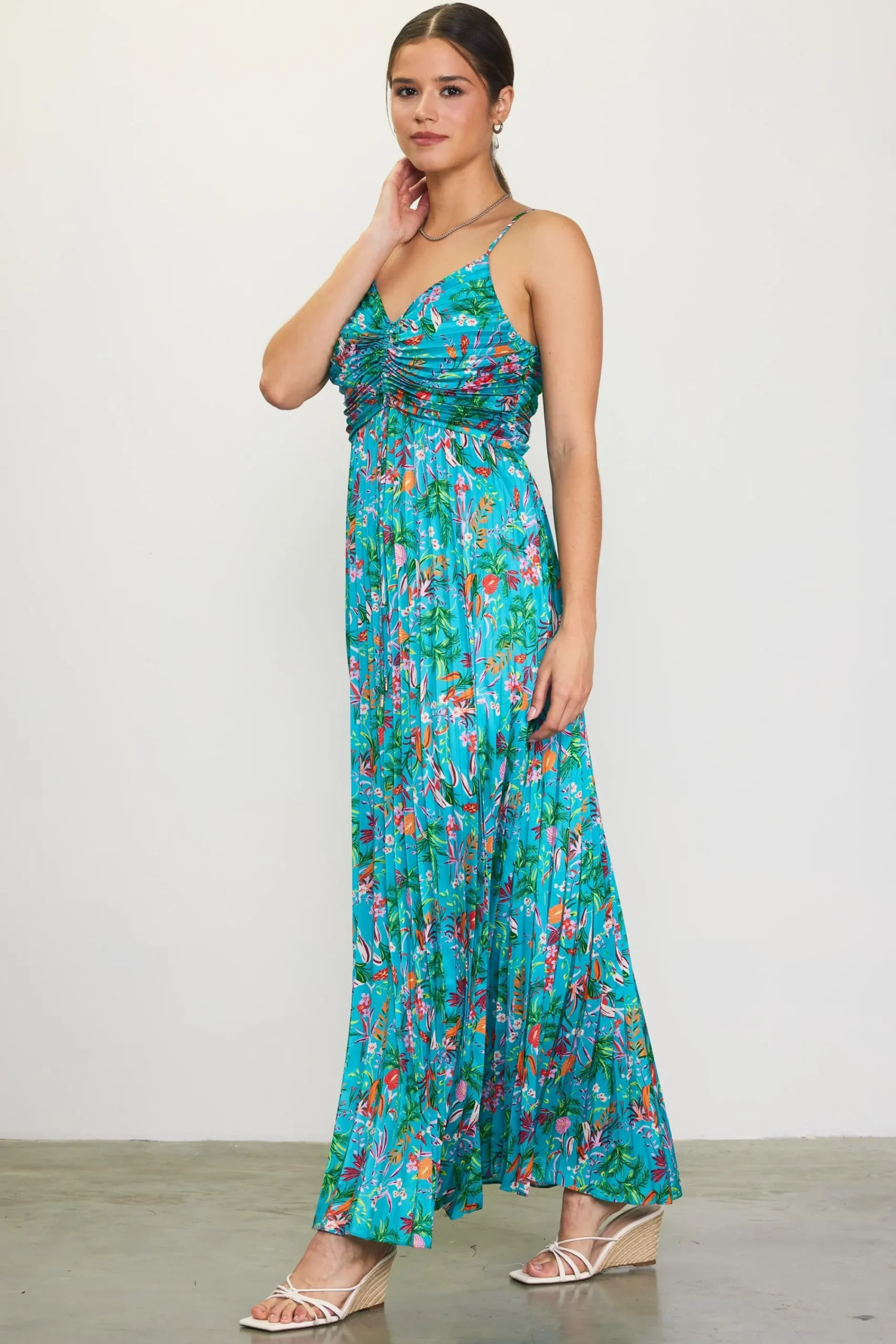SKIES ARE BLUE Ariel Tropical Print Pleated Maxi Dress* Maxi Dresses