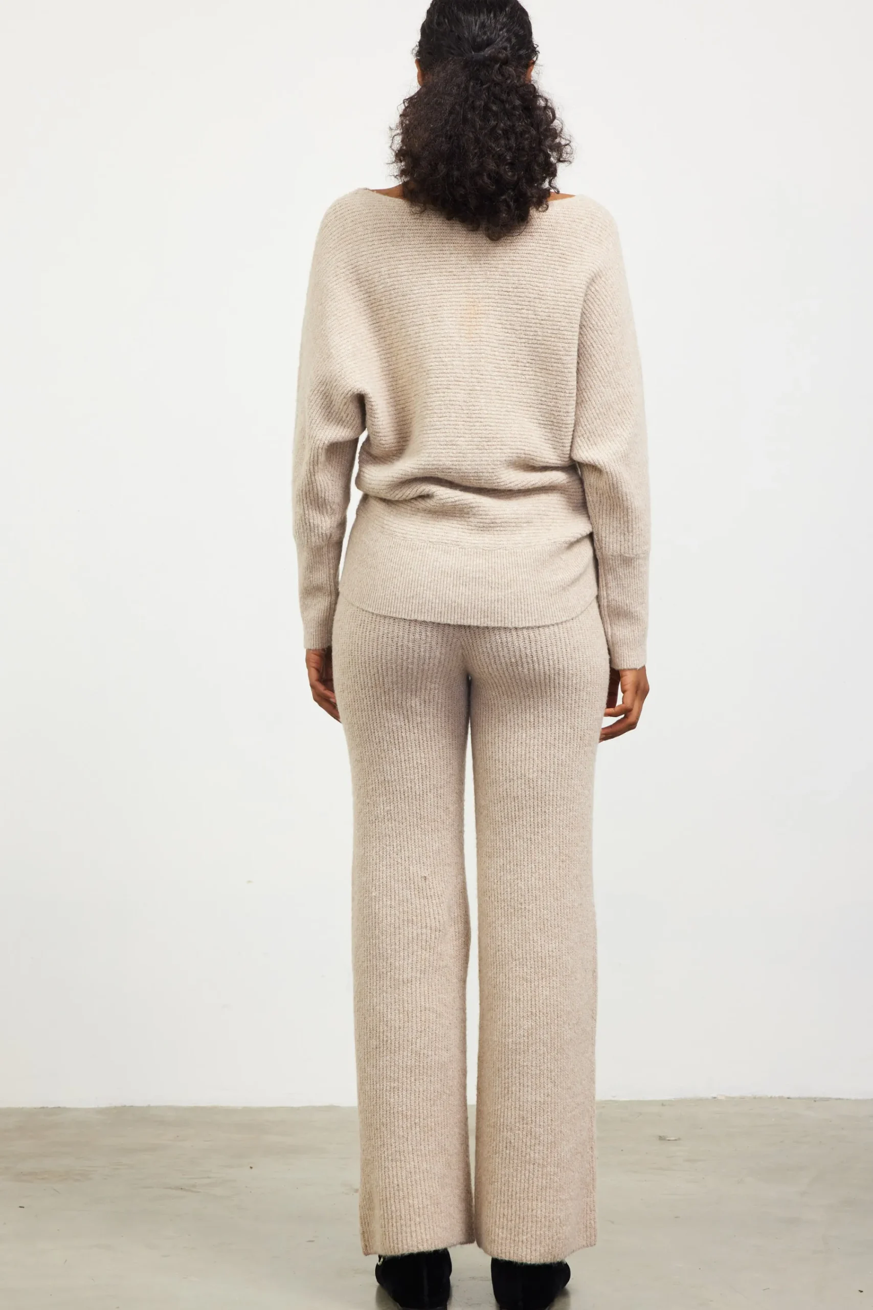 SKIES ARE BLUE Boatneck Ribbed Knit Sweater* Sweaters