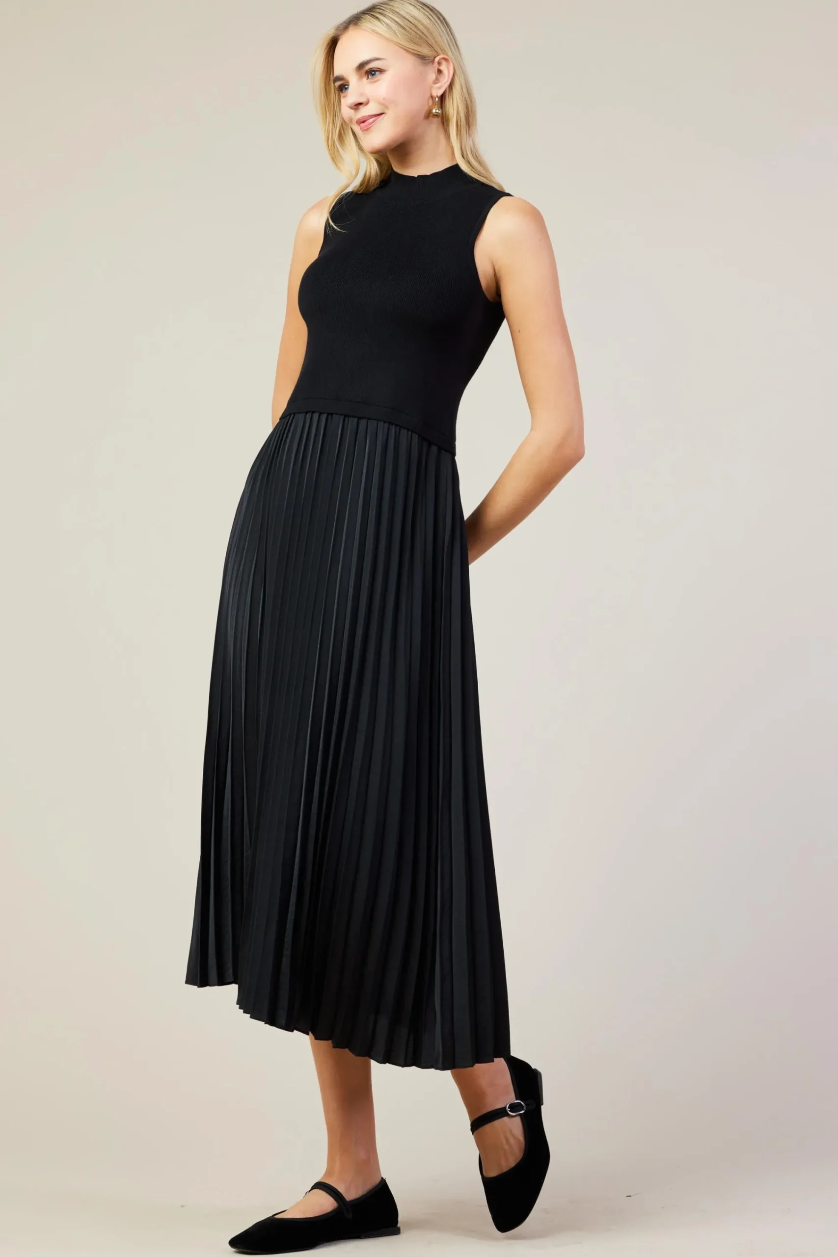 SKIES ARE BLUE Mixed Media Pleated Midi Dress* Midi Dresses