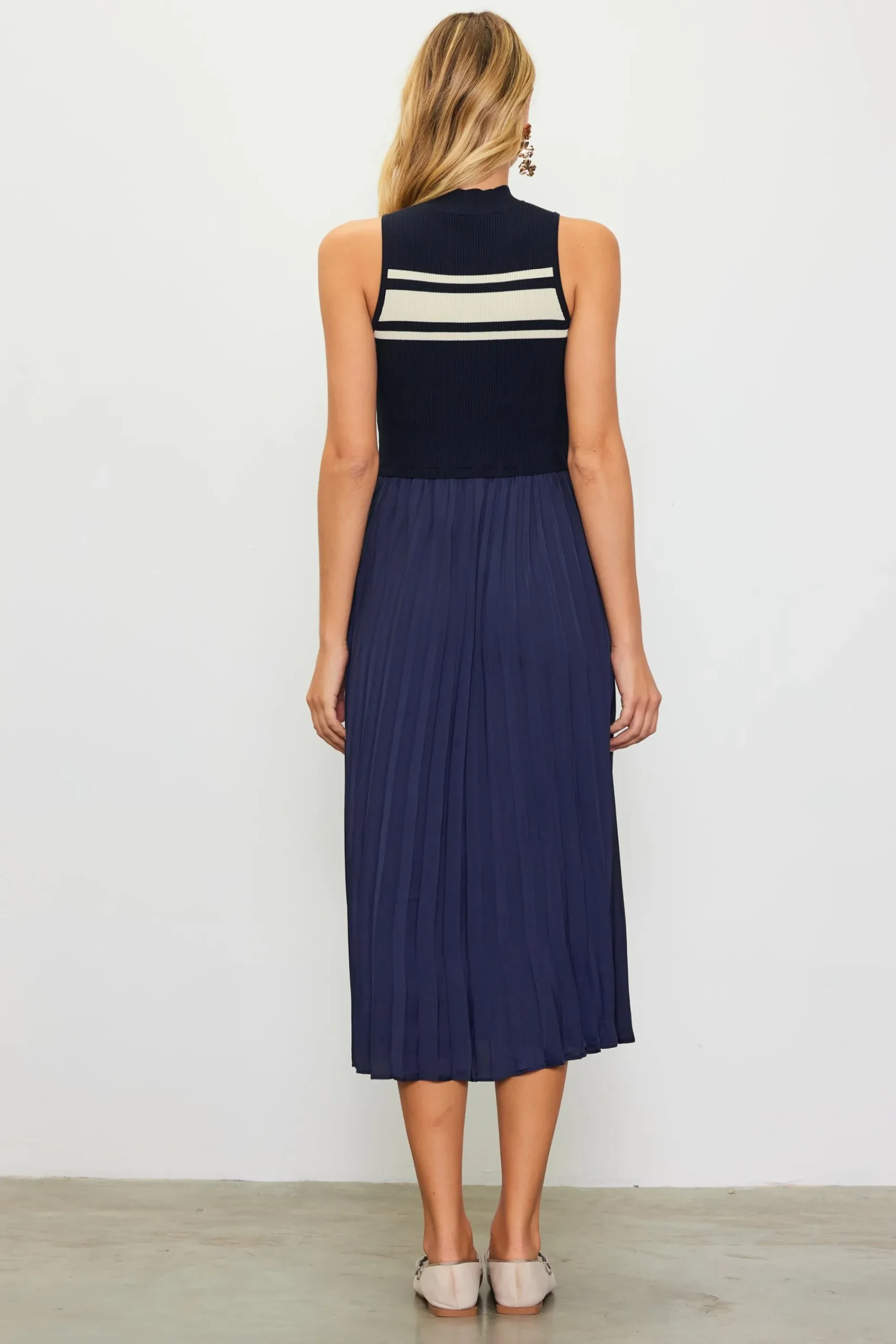 SKIES ARE BLUE Mixed Media Pleated Midi Dress* Midi Dresses