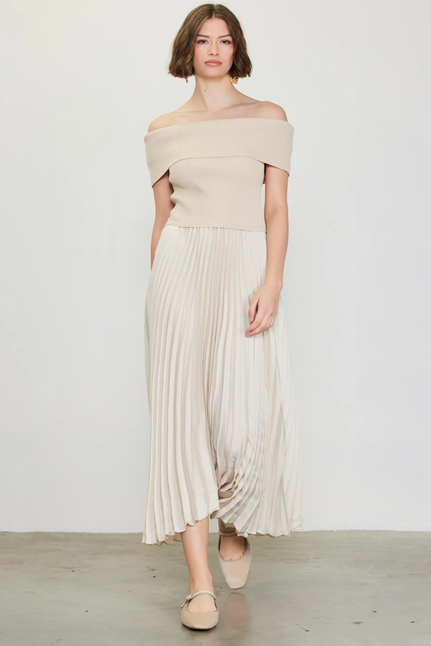 SKIES ARE BLUE Off Shoulder Mixed Media Pleated Dress* Midi Dresses