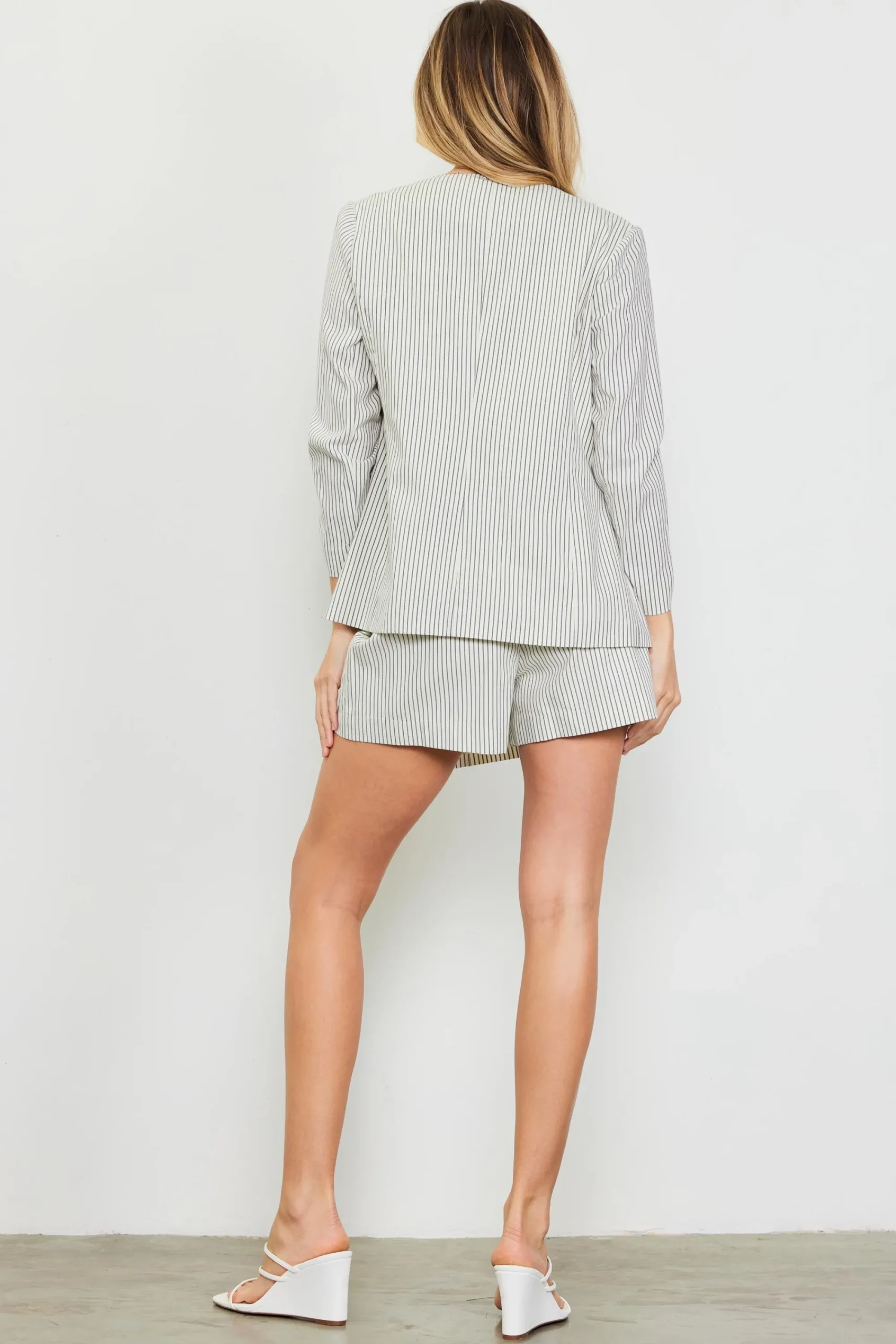 SKIES ARE BLUE Pinstriped Shirred Sleeve Blazer* Blazers