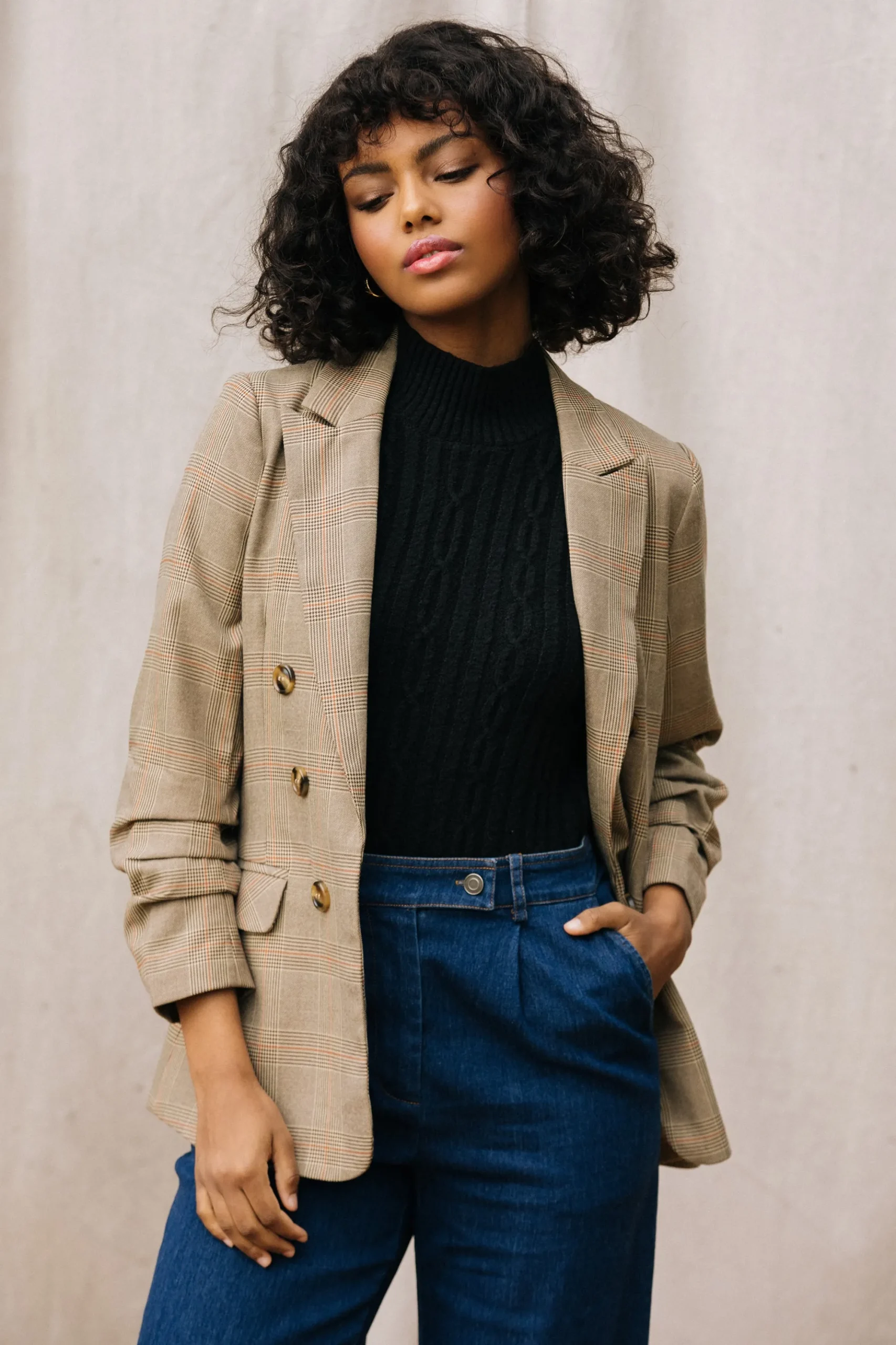 SKIES ARE BLUE Plaid Ruched Sleeve Tailored Blazer* Blazers