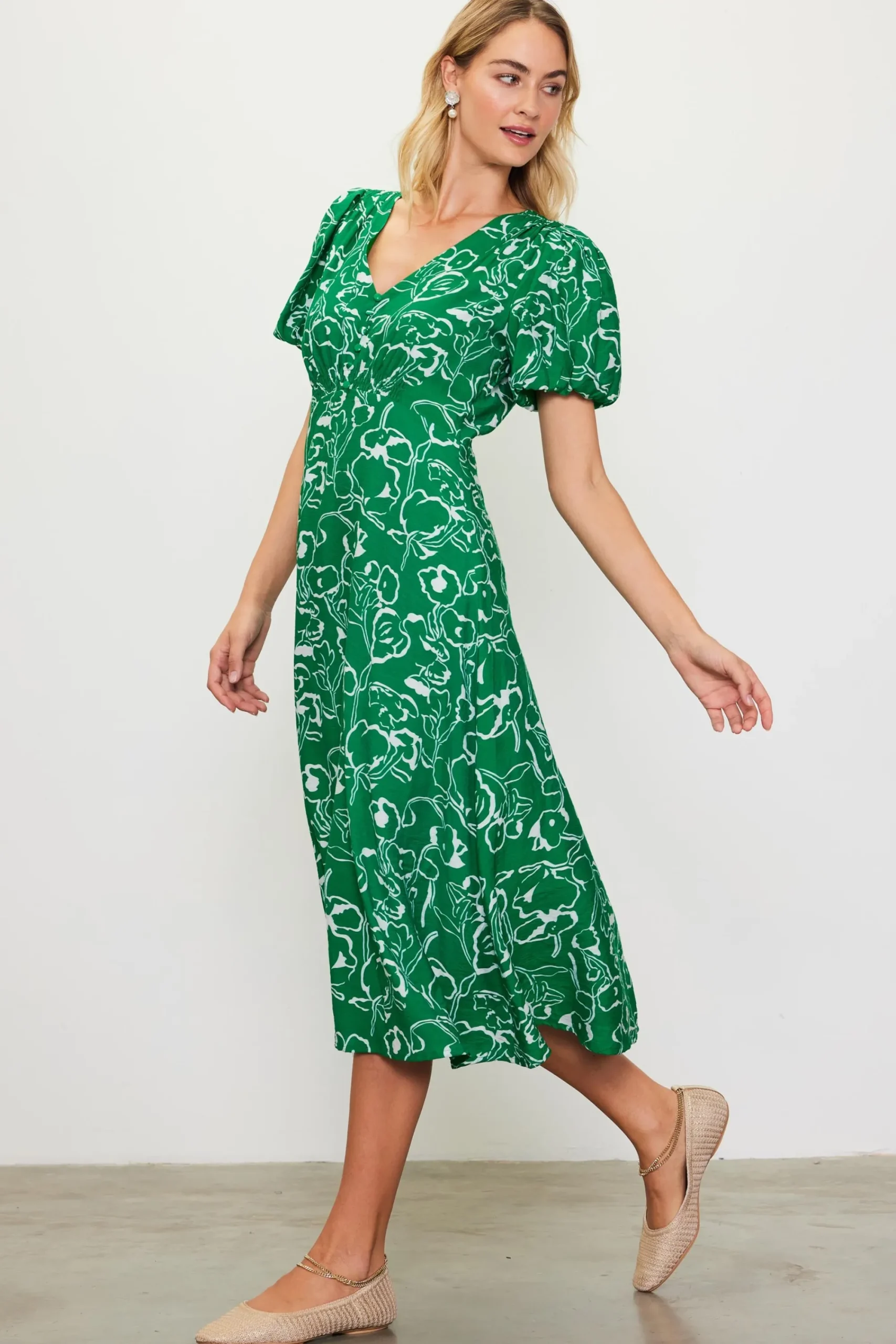 SKIES ARE BLUE Shirred Shoulder Print Midi Dress* Midi Dresses