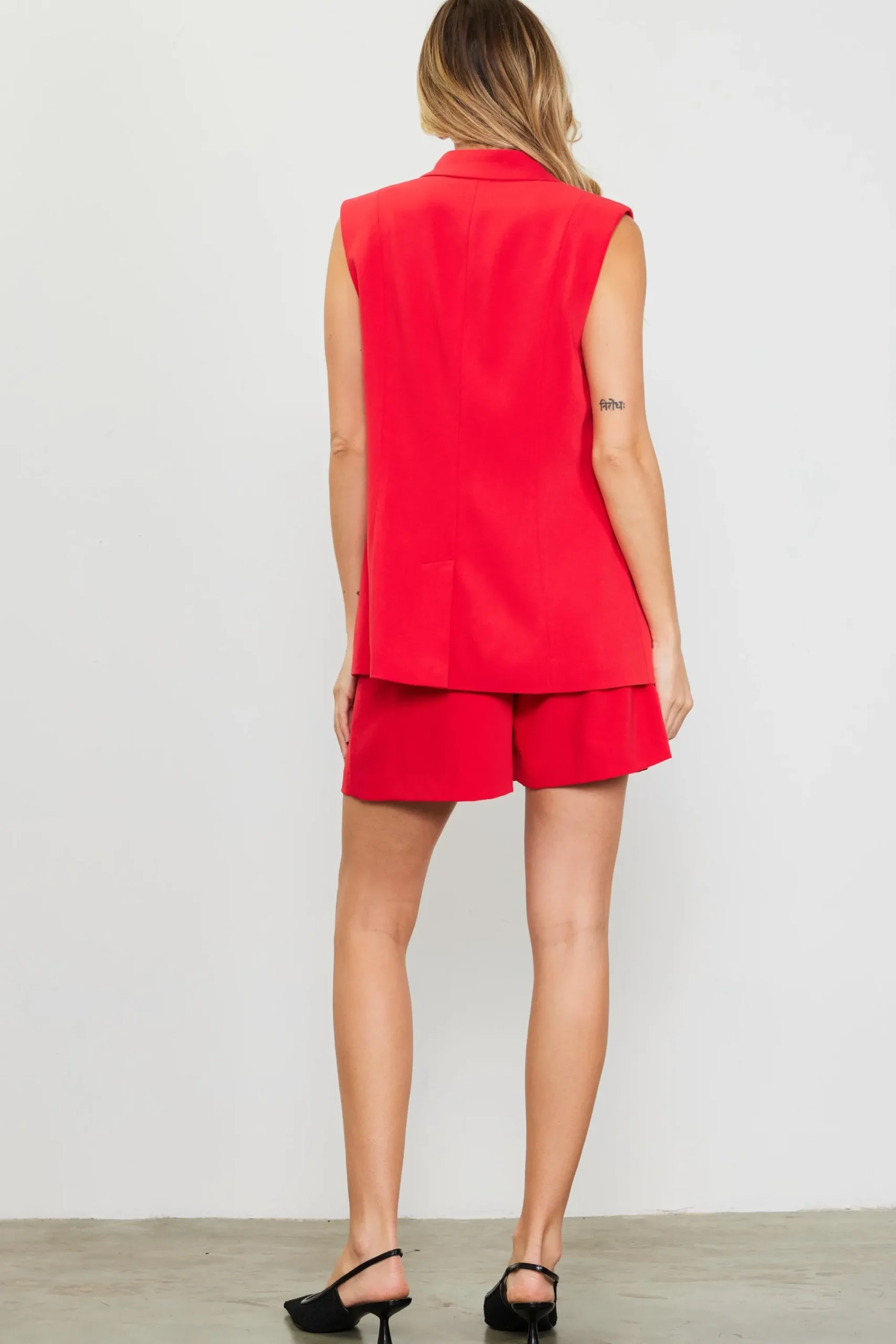 SKIES ARE BLUE Sleeveless Tailo Blazer* Blazers